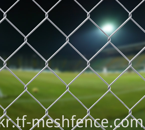 Preferential service HDG Chain link fence